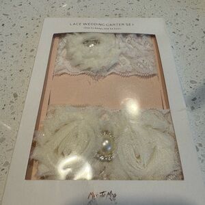 Lace wedding garter set